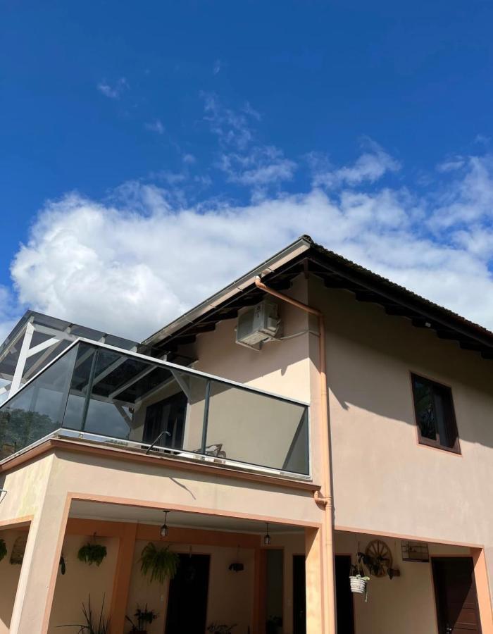 Loft Com Linda Vista Na Rota Do Enxaimel Holiday home Pomerode